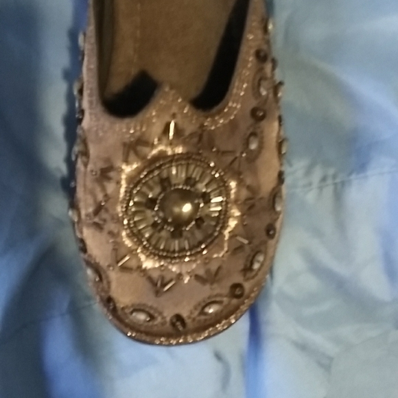 Girls copper sequin shoes small heel cloggers. - Picture 2 of 4